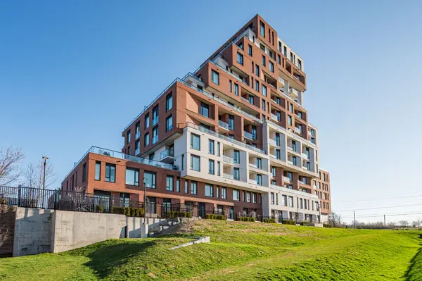 3100 Keele ST #614, Toronto W05, ON M3M 0E1