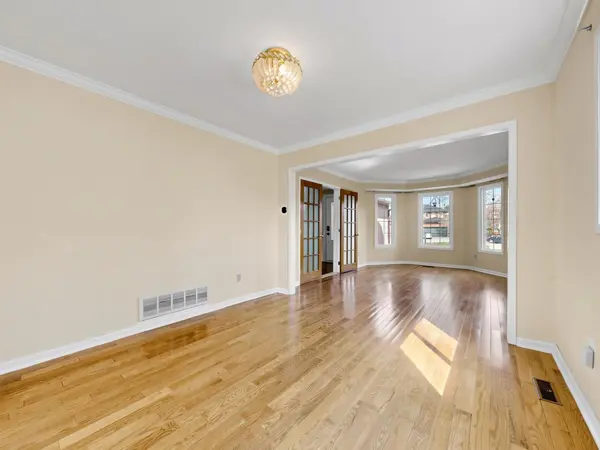 5714 Colby CT, Mississauga, ON L5M 4S7