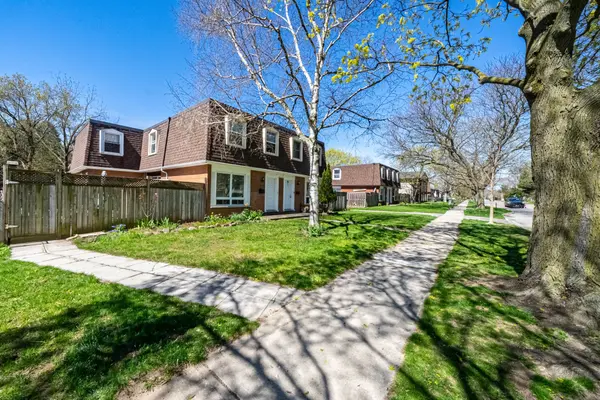 648-654 Francis RD S, Burlington, ON L7T 3X7