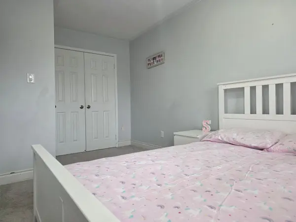 90 Niagara TRL, Halton Hills, ON L7G 0A8