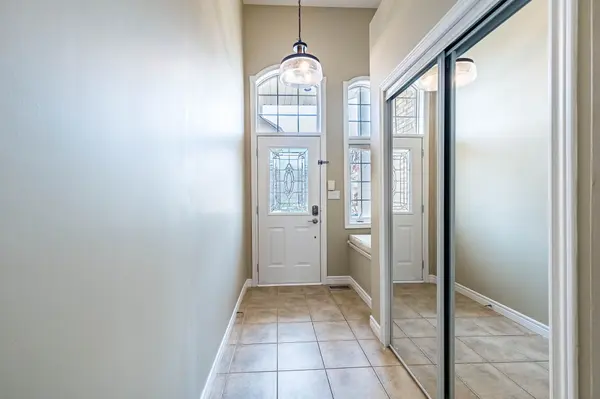 4073 Medland DR, Burlington, ON L7M 4Z6