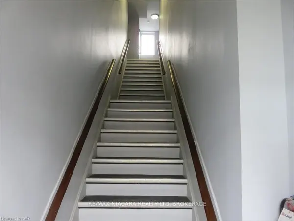 58 Jarvis ST N #202, Fort Erie, ON L2A 2S4