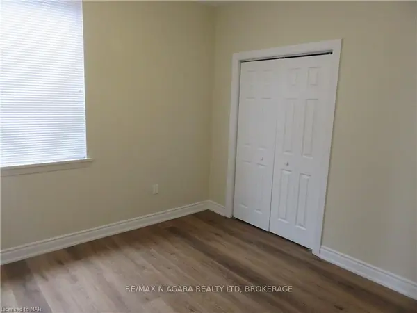 58 Jarvis ST N #202, Fort Erie, ON L2A 2S4