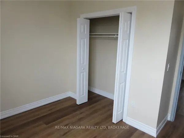 58 Jarvis ST N #202, Fort Erie, ON L2A 2S4