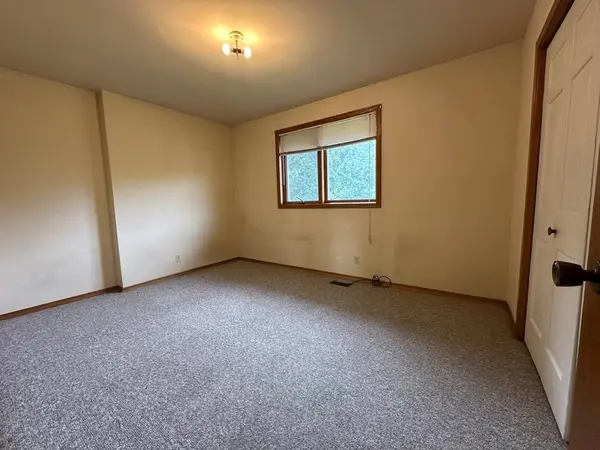 1711 Hansuld ST, London East, ON N5V 1Y6