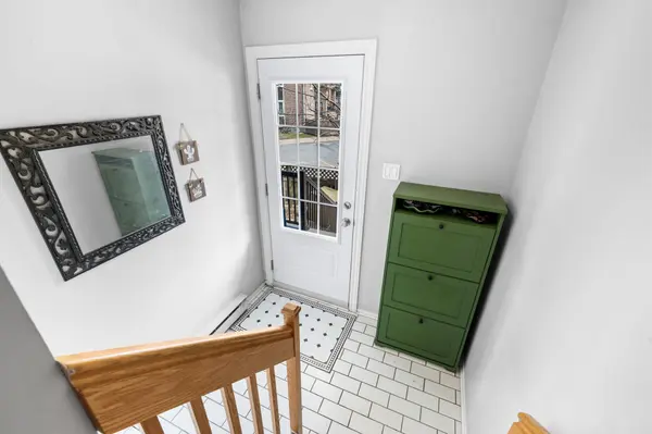 7 Timberview WAY #3, Bells Corners And South To Fallowfield, ON K2H 9M5