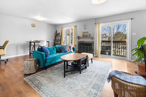 7 Timberview WAY #3, Bells Corners And South To Fallowfield, ON K2H 9M5