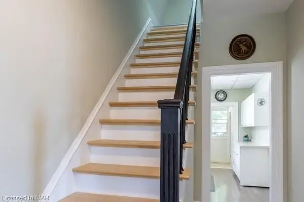 4466 fourth AVE, Niagara Falls, ON L2E 4N3