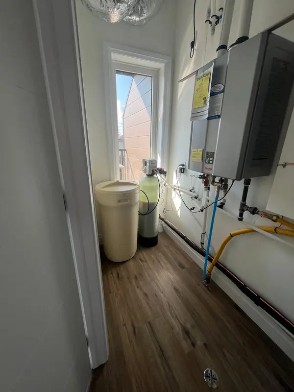 28 Lily LN, Guelph, ON N1L 0R2