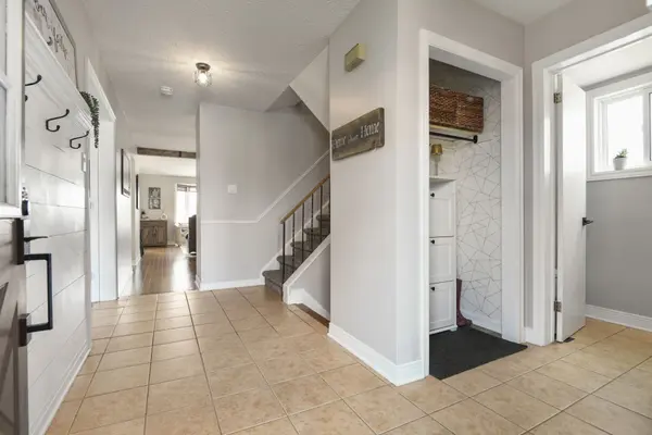 20 Shetland WAY, Kanata, ON K2M 1R9