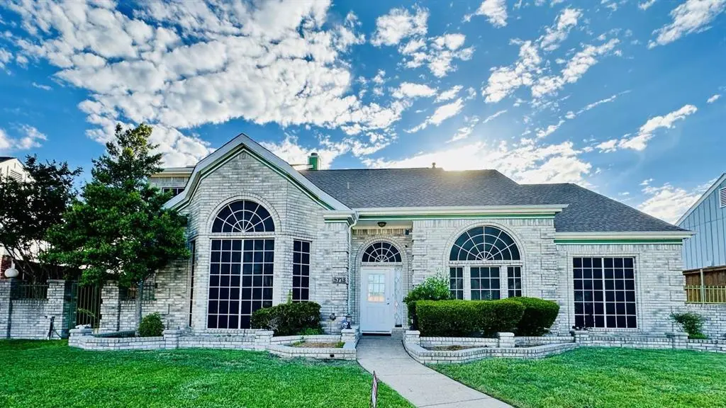5713 Allen Lane, Rowlett, TX 75088