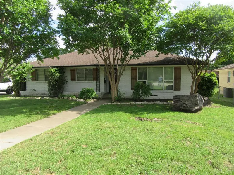 705 Scottsdale Drive, Richardson, TX 75080