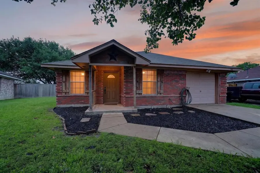 308 Fox Run, Crandall, TX 75114