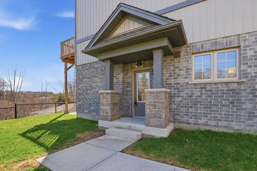 115 South Creek DR #12 C, Kitchener, ON N2P 0H2