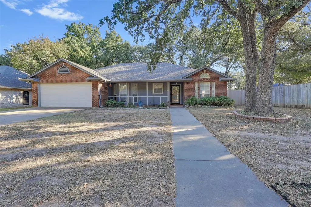 1108 Pine Ridge Drive, Azle, TX 76020
