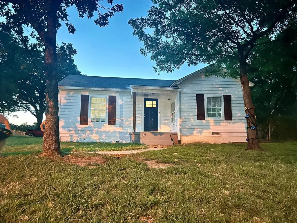 25 W Parnell Street, Denison, TX 75020