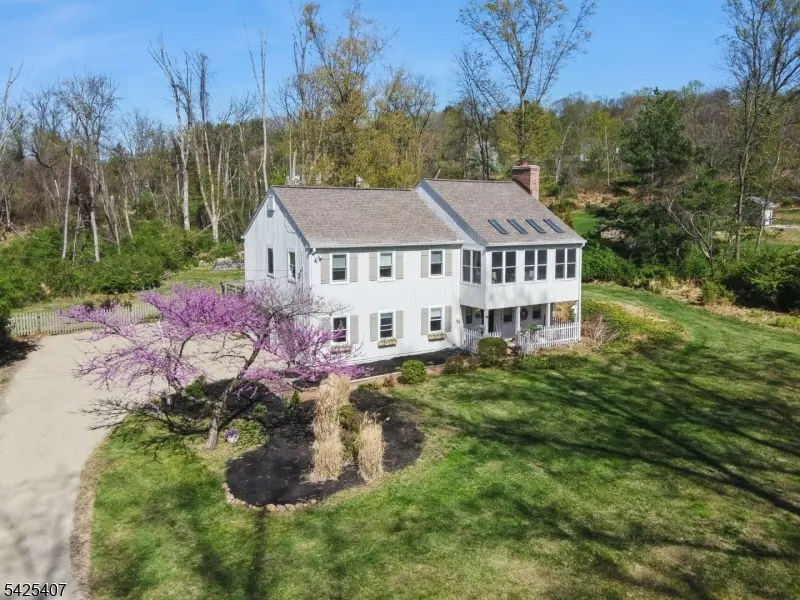 108 Beacon Hill Rd, Washington Twp., NJ 07830