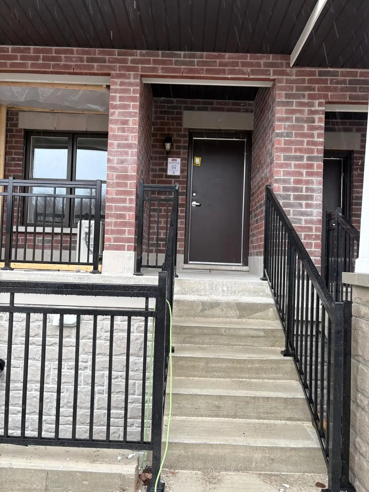 15100 Yonge ST #211, Aurora, ON L4G 4C8