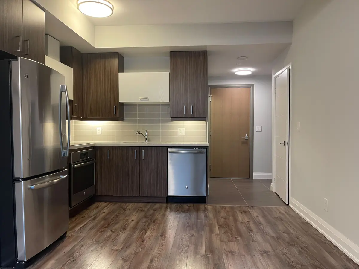 18 Uptown DR #308, Markham, ON L3R 5M8