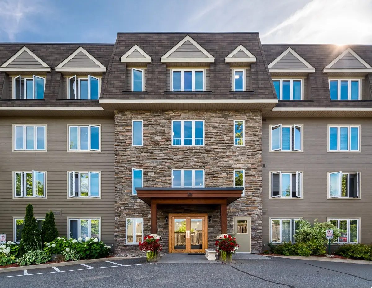 26 Dairy LN #405, Huntsville, ON P1H 0A4