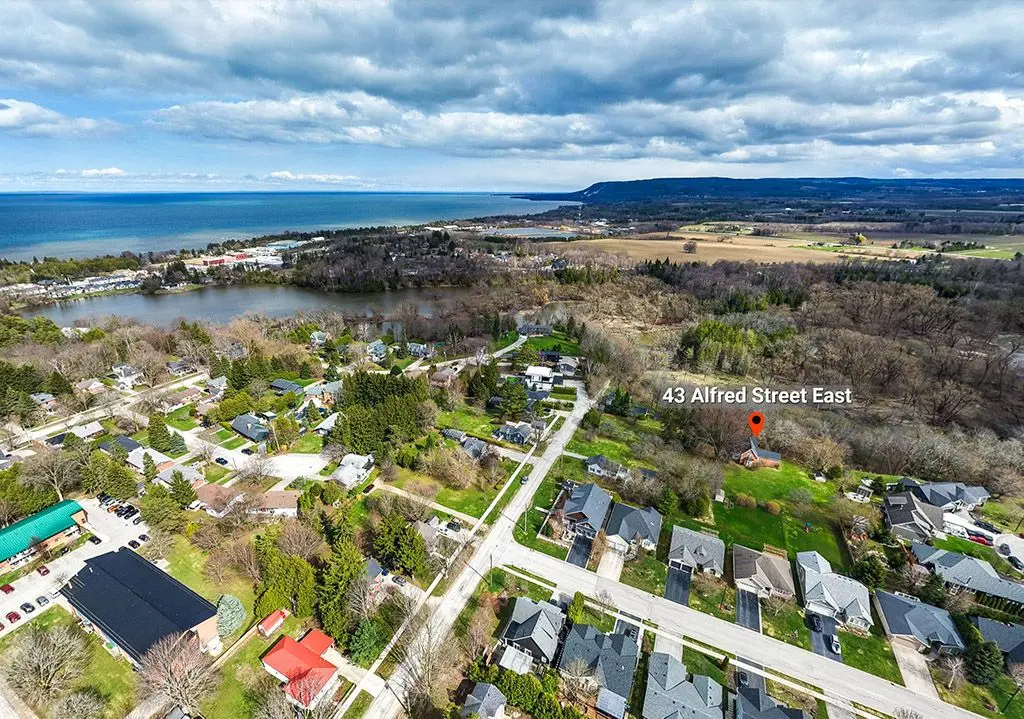 43 Alfred ST E, Blue Mountains, ON N0H 2P0