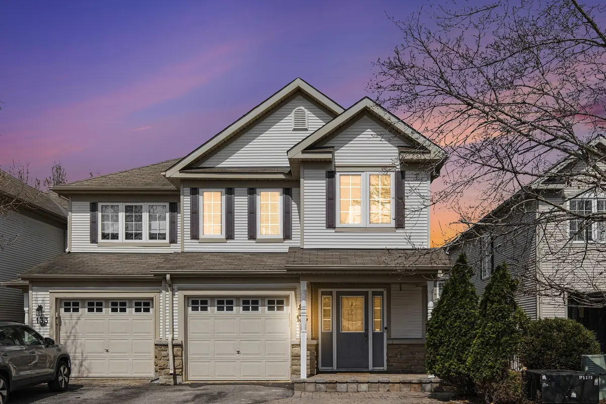 135 Lockhaven Private, Barrhaven, ON K2J 5L6