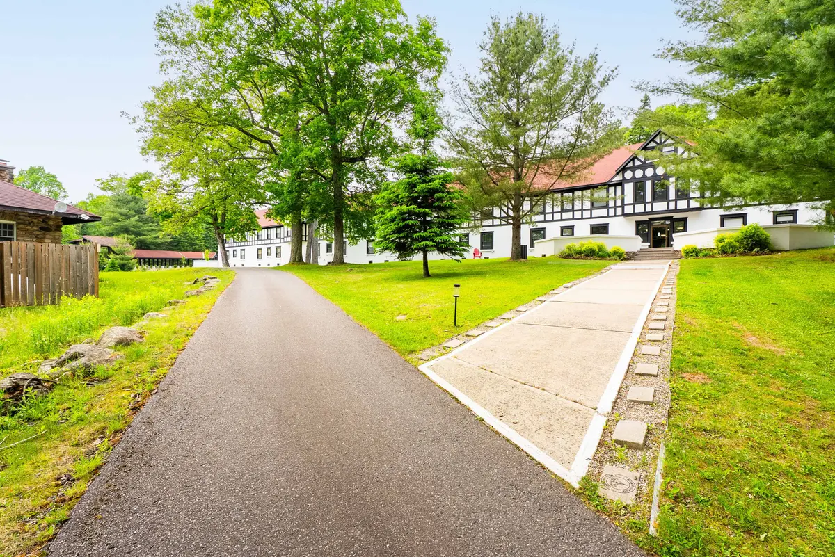 12 Bigwin IS #117, Lake Of Bays, ON P0B 1A0