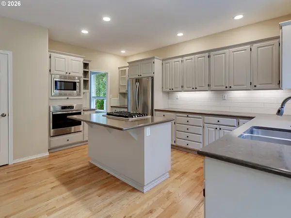 6301 SW FLOWER ST, Portland, OR 97221