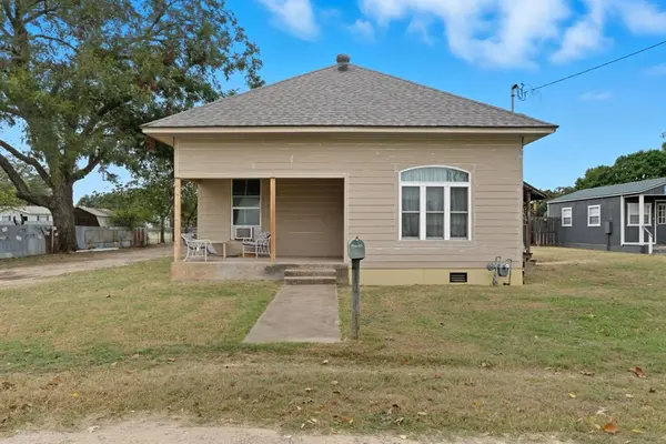 205 Gandy Street,  Lipan,  TX 76462