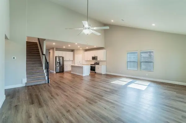 3317 EVENING View, Aubrey, TX 76227