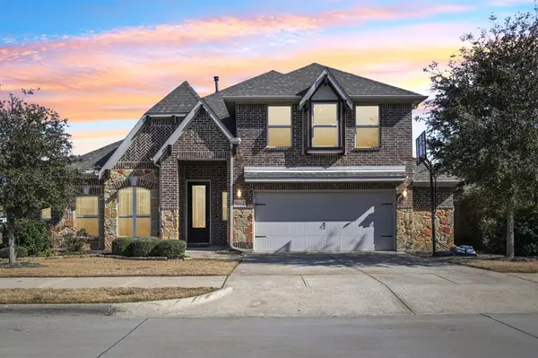 9413 Lakeway Drive,  Argyle,  TX 76226