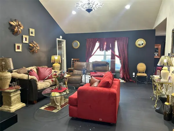 437 Buoy, Crowley, TX 76036