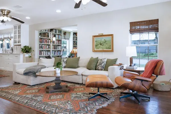 713 W Spring Street, Weatherford, TX 76086