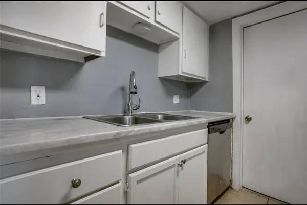 7152 Fair Oaks Avenue #1122, Dallas, TX 75231