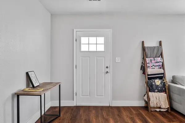 25 W Parnell Street, Denison, TX 75020