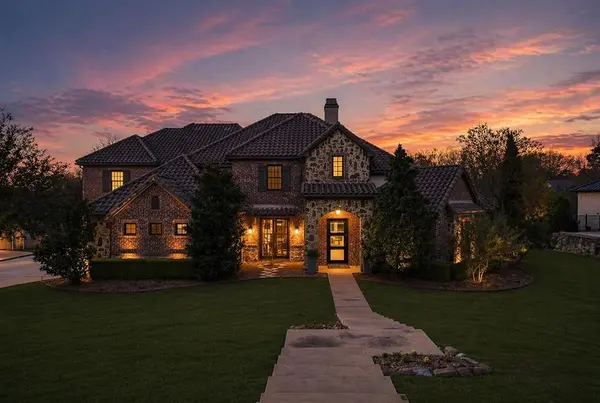 236 Summer Tanager Lane, Heath, TX 75032