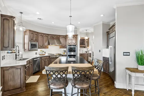 912 Country Club Drive, Heath, TX 75032