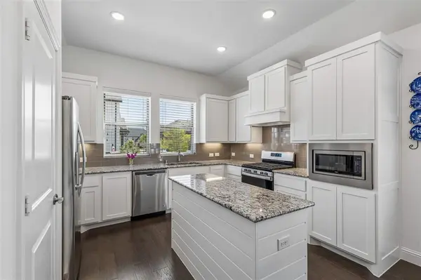 4552 Meadow Sage Street, Arlington, TX 76005