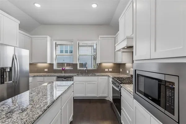 4552 Meadow Sage Street, Arlington, TX 76005