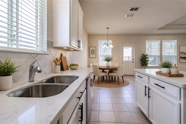 2078 Rosebury Lane, Forney, TX 75126