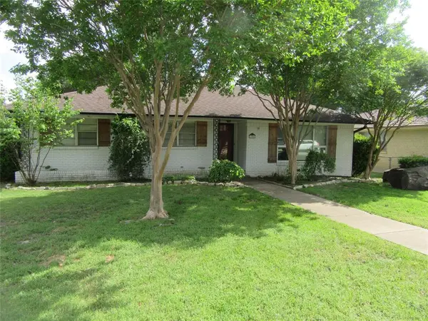 705 Scottsdale Drive, Richardson, TX 75080