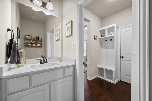 1732 Rio Secco Drive, Fort Worth, TX 76131