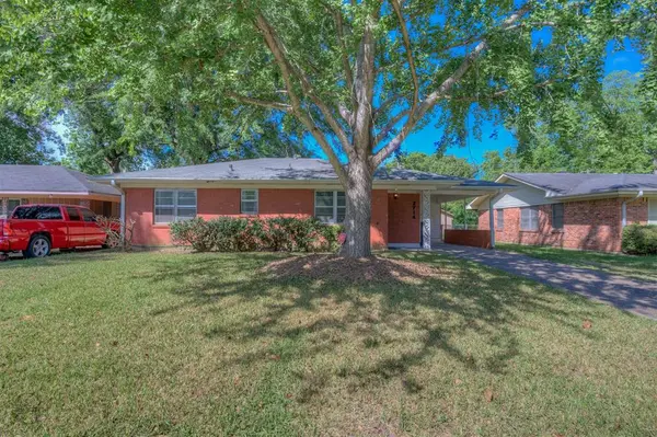 2714 Bolch Street, Shreveport, LA 71104