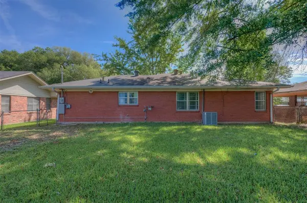 2714 Bolch Street, Shreveport, LA 71104