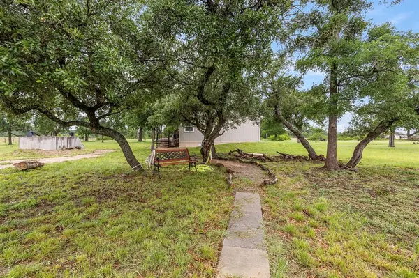224 Rocky Hill Road, Brownwood, TX 76801
