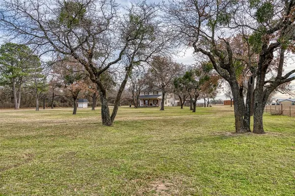 909 Grindstone Road, Brock, TX 76087