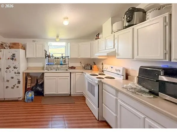 5123 MELODY LN, Roseburg, OR 97471