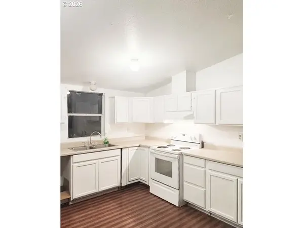 5123 MELODY LN, Roseburg, OR 97471