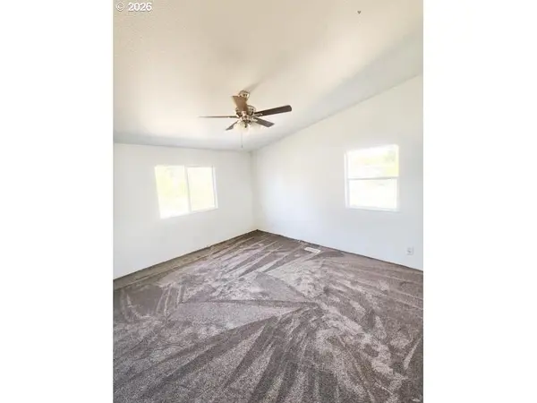 5123 MELODY LN, Roseburg, OR 97471