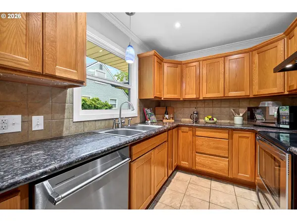 11375 NE EVERETT ST, Portland, OR 97220